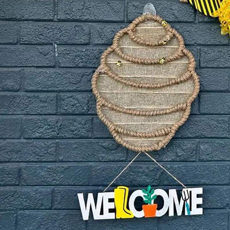 

Весенне-летний декор для патио и веранды: проволочный венок с пчелами, подходит для украшения дома и улицы.