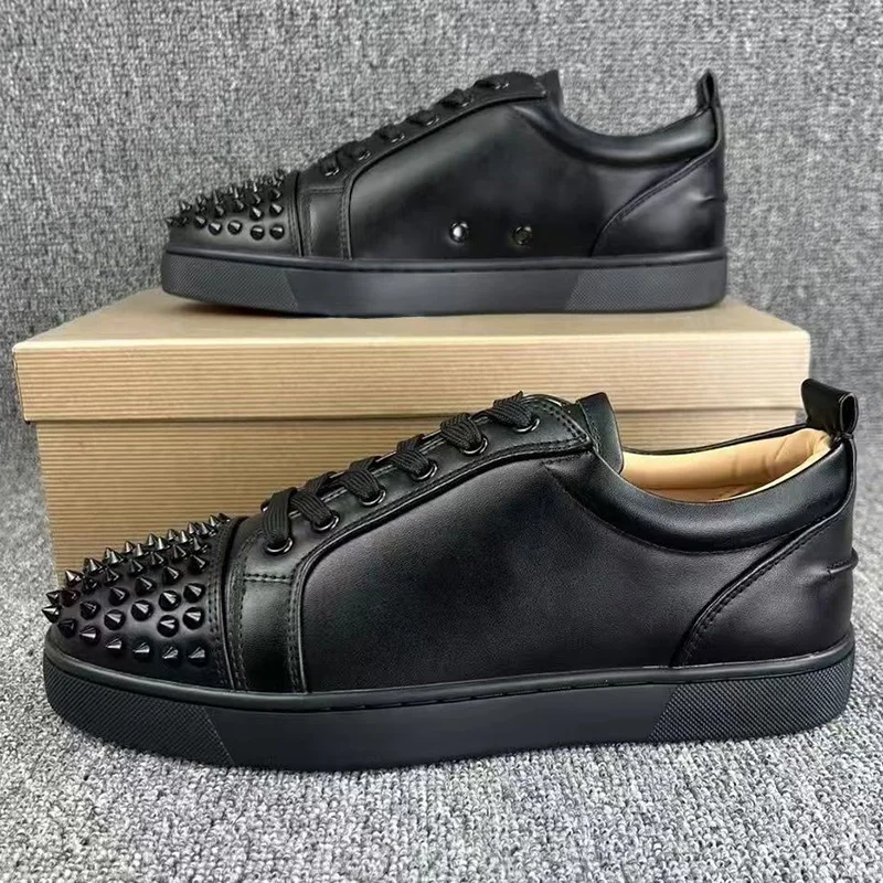 

Мужская модная обувь для сцены в ночном клубе с заклепками, черно-белые оригинальные кожаные туфли на плоской подошве с шипами, дизайнерские кроссовки с шипами, модная обувь
