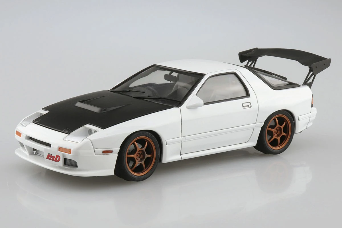 Aoshima 05962 Static Assembled Car Model  1/24 Scale Initial D Mazda FC3S RX-7 Car Model Kit