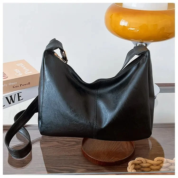 PU-Leder Pendler Mode Vintage Casual Tote Bag Maillard Stilvolle Umhängetaschen für Frauen Textur Große Kapazität Temperament – Detail 2