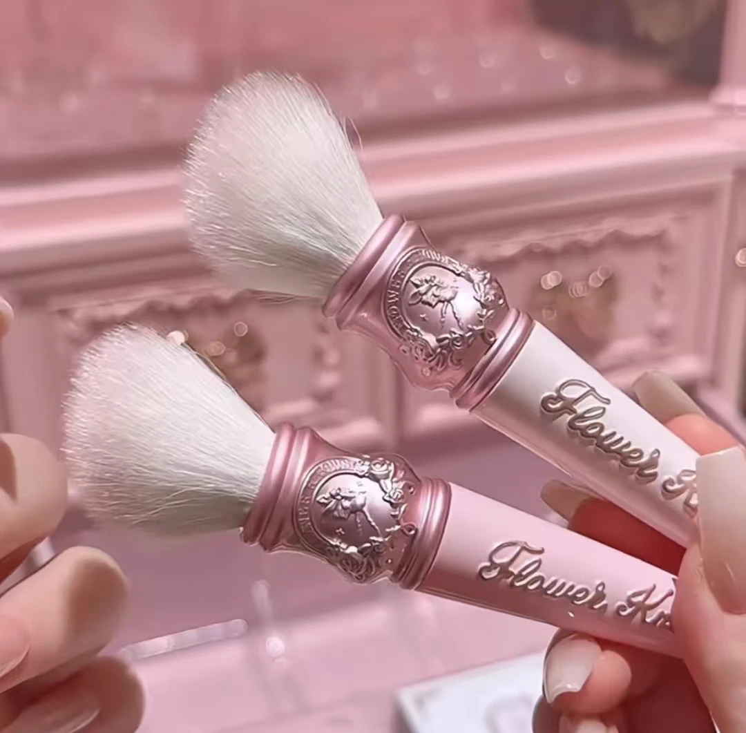 Flower Knows Cosmetic Blush Brush Wool Loose Powder Portable For Cheek Foundation Blusher Fluffy Conditioning Makeup Tool