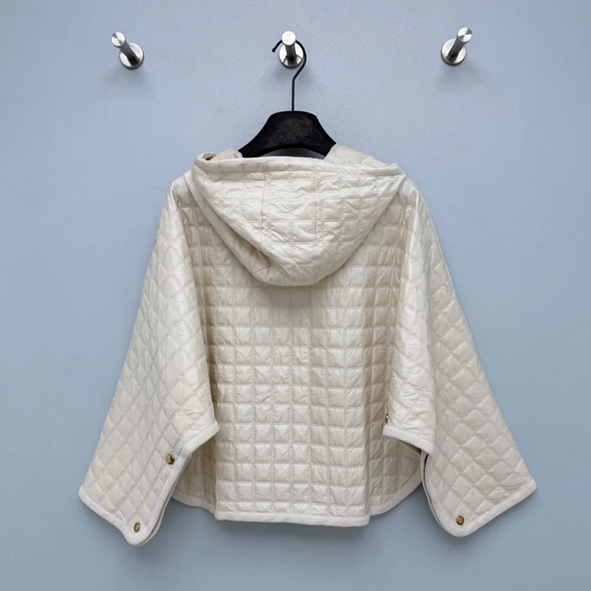 2026 high-quality women's hooded diamond grid quilted thin cotton cape jacket--2026010193