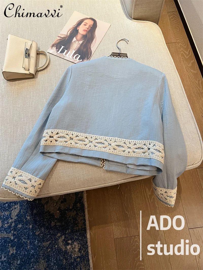 ライトブルー気質ショートコート女性の 2025 春と秋の新ファッションレース長袖スリムフィットジャケットコートオールマッチ