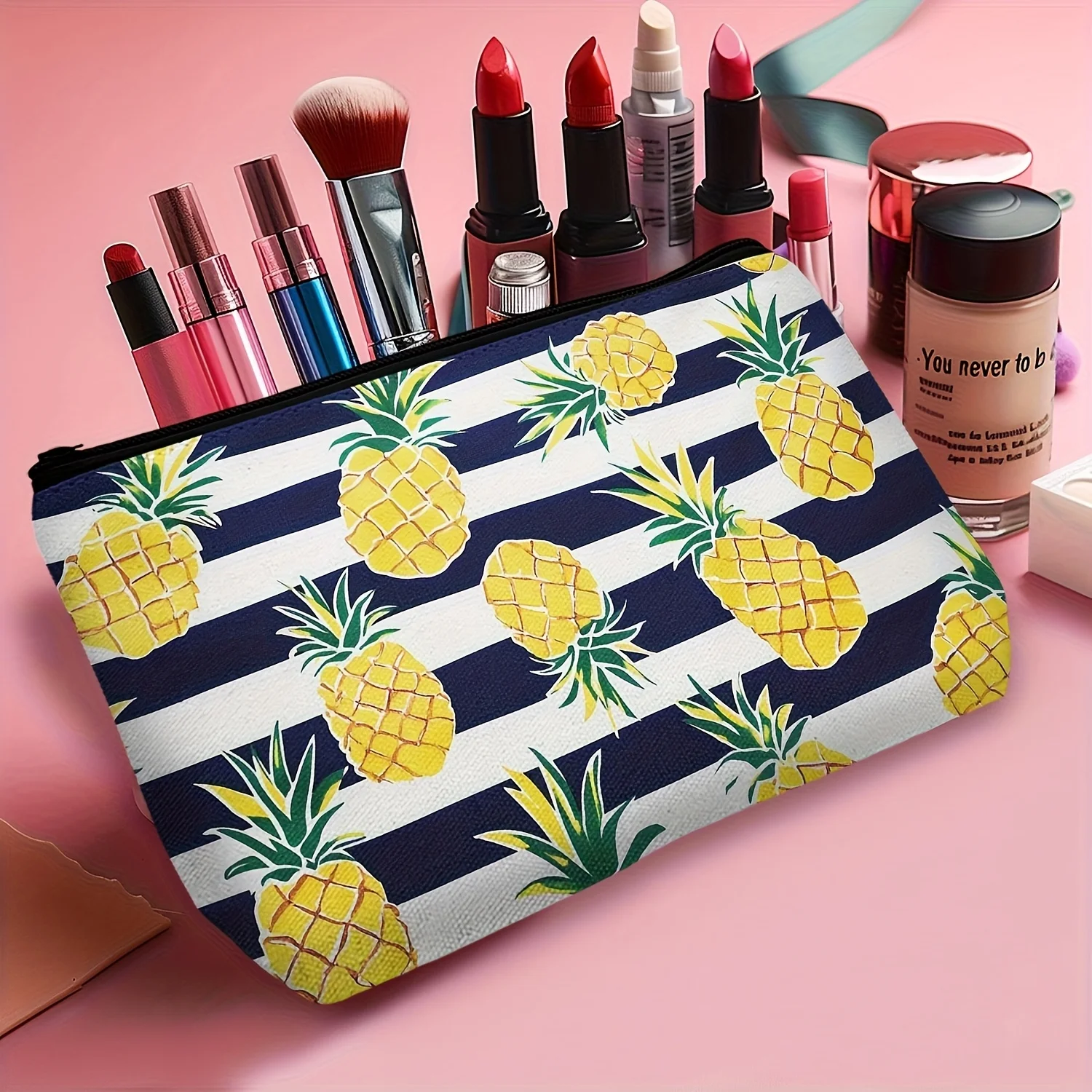 Un sac de maquillage en forme d'ananas de dessin animé – jolie pochette multifonctionnelle à fermeture éclair pour femmes, sac de rangement de bijoux