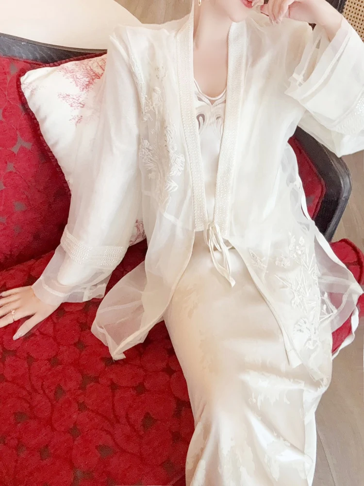 

Ele Embroidered Floral Pattern Heavywork Beaded Open Cardigan Outerwear in European Organza Faionable And