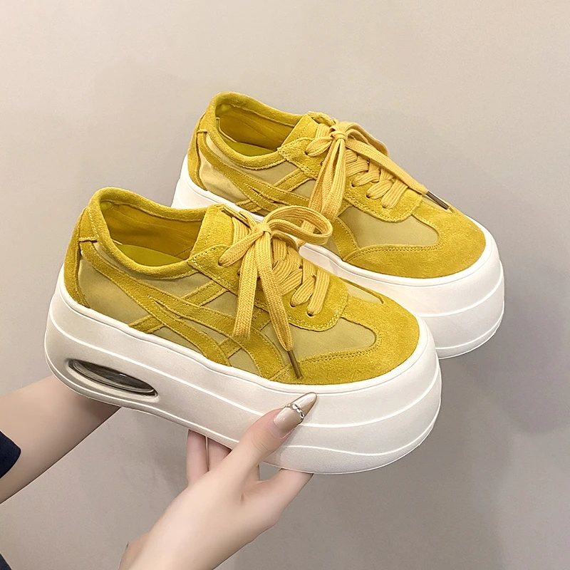 شانغ شي نعل سميك الارتفاع زيادة أحذية مجلس المرأة 2025 ربيع جديد أحذية رياضية غير رسمية متعددة الاستخدامات أحذية الخبز النسائية