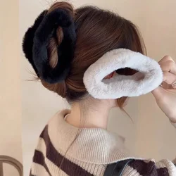 13CM Winter Plush Hair Claw Large Cloud Hairpins For Women Faux Fur Hair Clip Barrette Crab Headwear Girls Hair Accessories