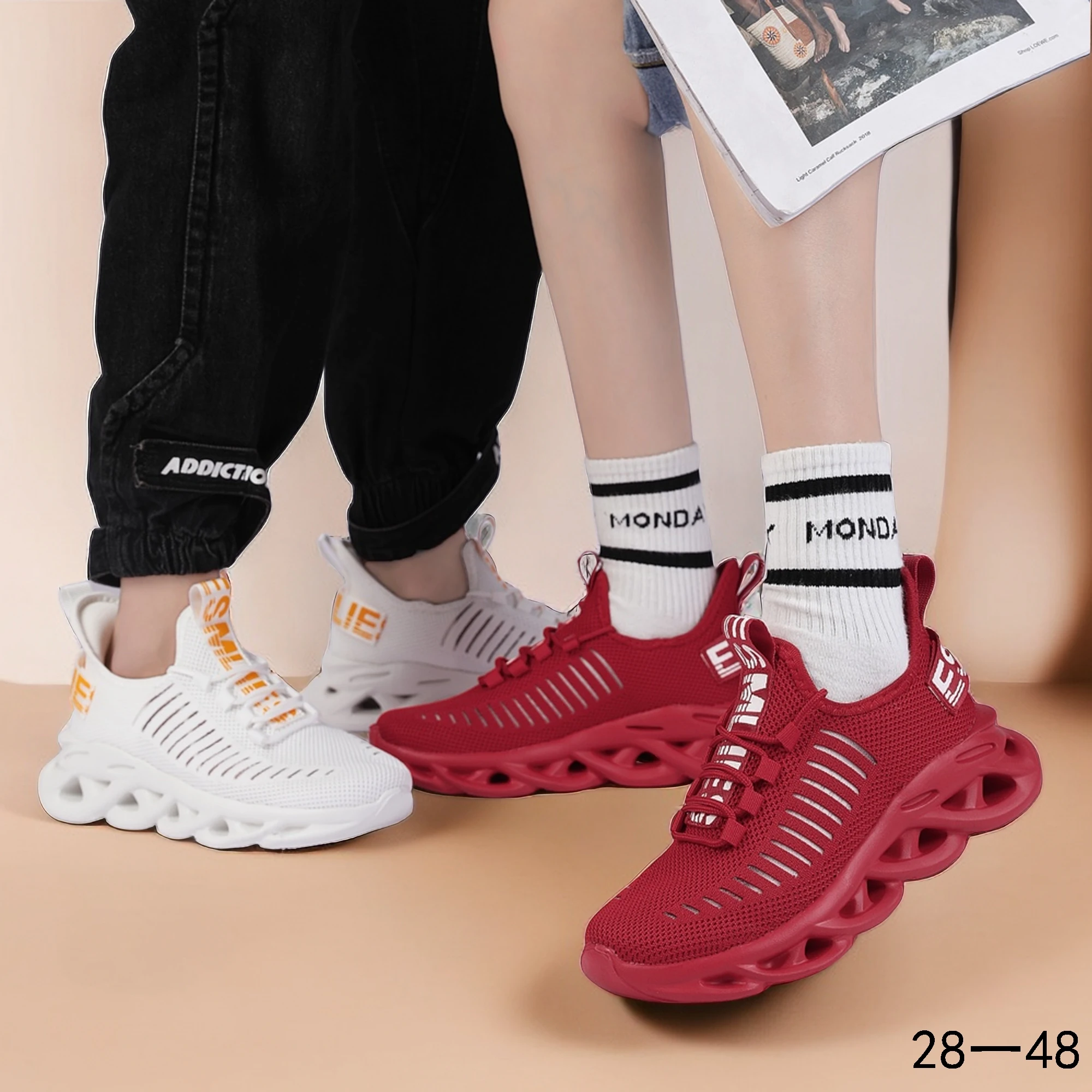 New students wear-resistant sports shoes mesh surface breathable knitted children's shoes men fly woven shoes true blade sole