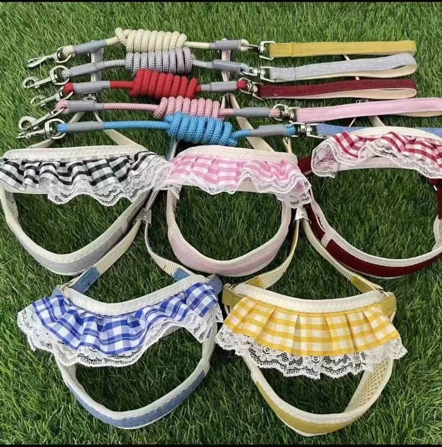 

princess style dog leash is easy to put on take off, the strap is comfortable breathable