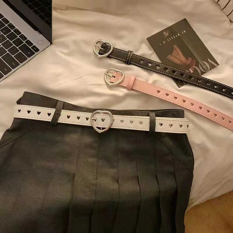 Frauen Pu Ledergürtel aushöhlen liebendes Herz Damen Hüftgurt Hose Pin Schnalle Leder weiblichen Vintage Bund