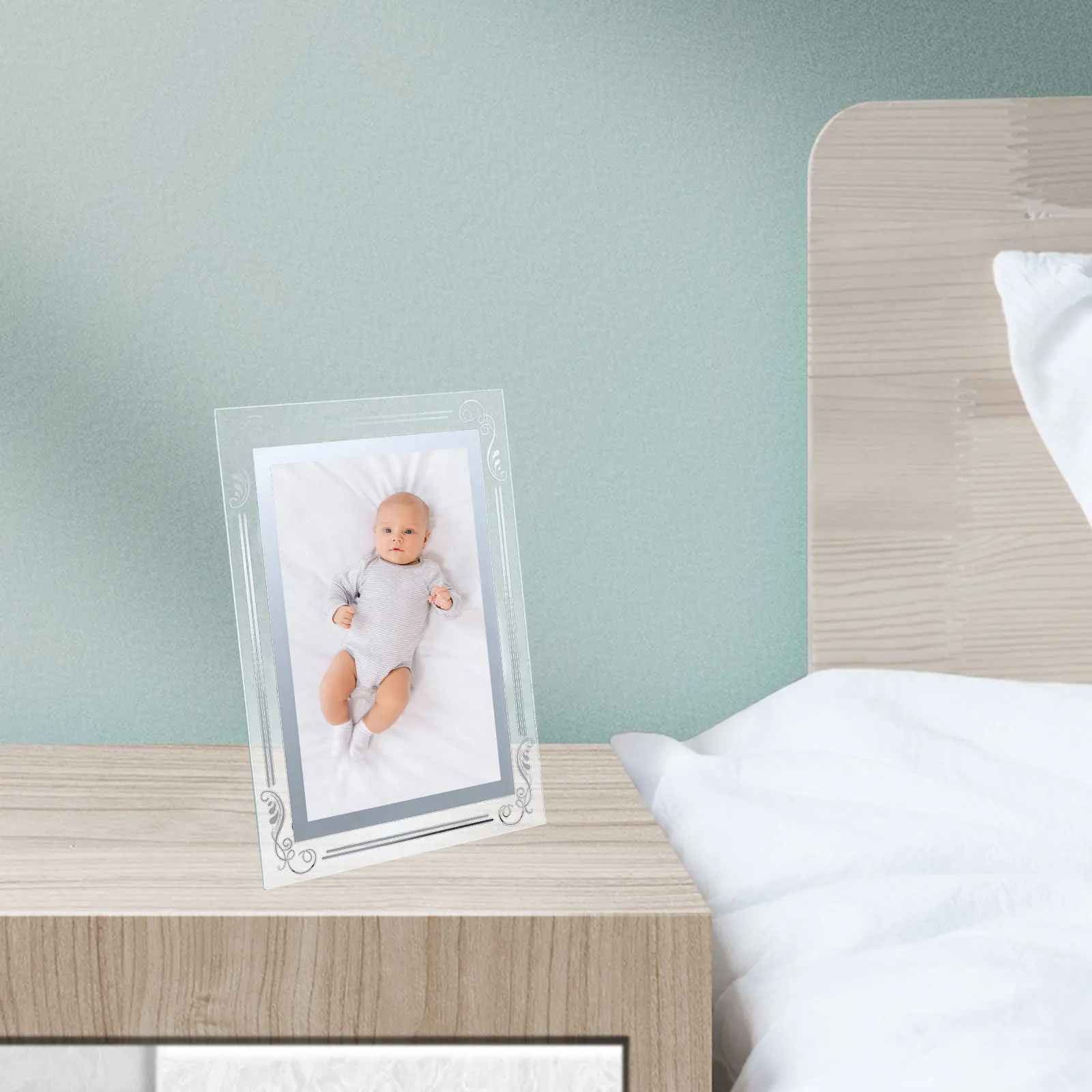 

2Pcs Crystal Glass Picture Frame 5x7 Decorative Photo Holder Desktop Display Chic Photo Frame for Home Office Decoration