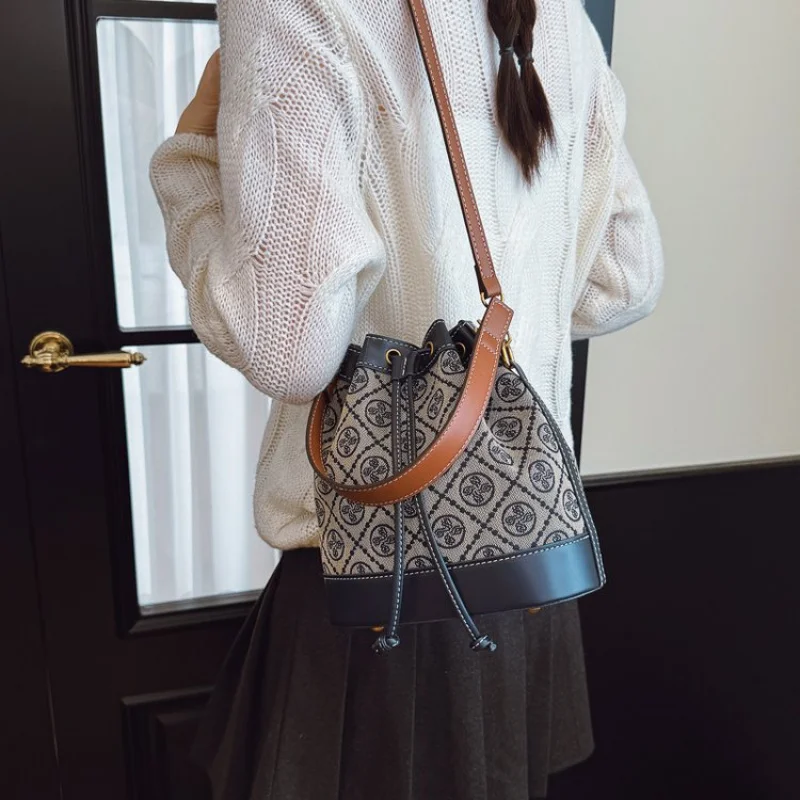 

Изысканная женская большая сумка из микрофибры, модная будапеландская прочная просторная мягкая повседневная одежда ​