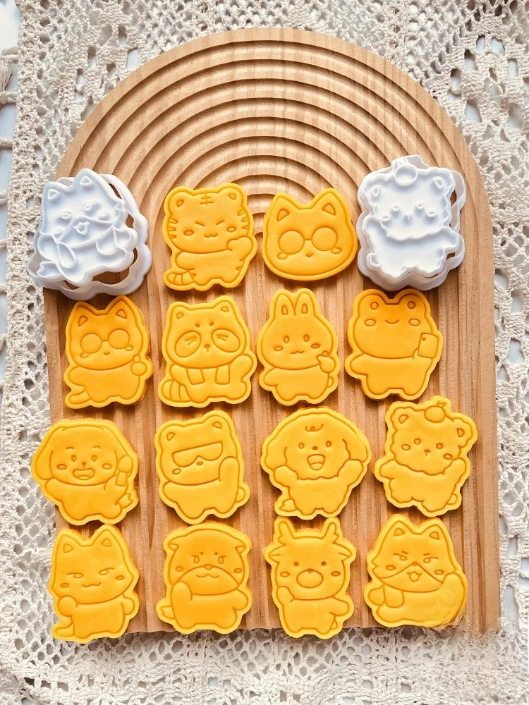 Molde de galletas de animales de dibujos animados, diseño coreano de castor, herramientas de repostería DIY de cuerpo completo para todos, tendencia popular en línea