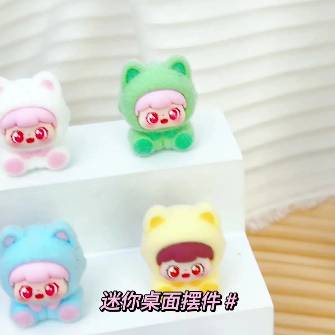 9 قطع من دمى القطط اللطيفة التي تلمس الحلي المنزلية على سطح الطاولة #2