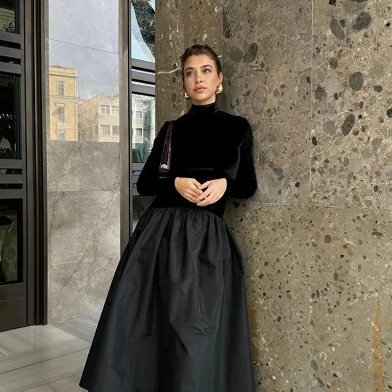 Elegantes Samt-Patchwork-Maxikleid mit plissiertem Saum, modischer schwarzer Rollkragenpullover, volle Ärmel, A-Linien-Roben, 2025, schlanke Party-Kleider für Damen