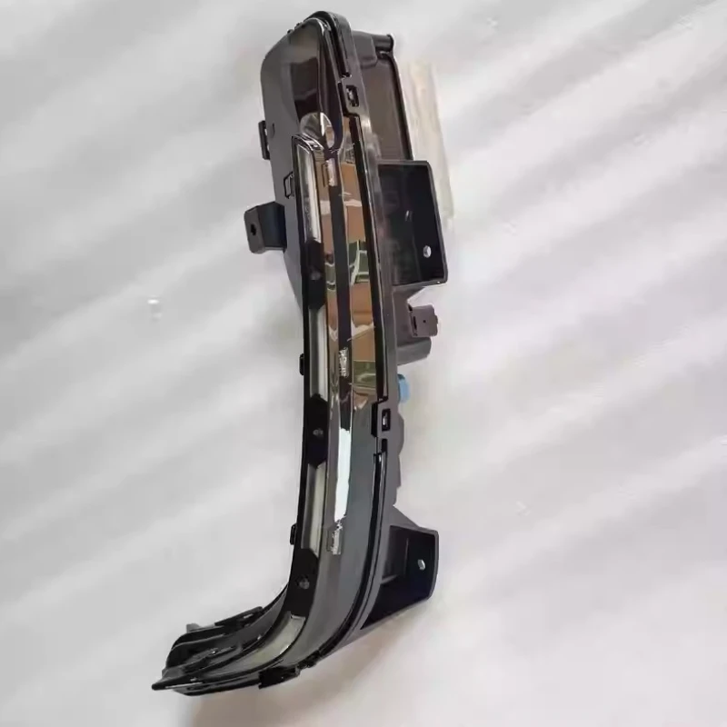 Front Daytime Runni…