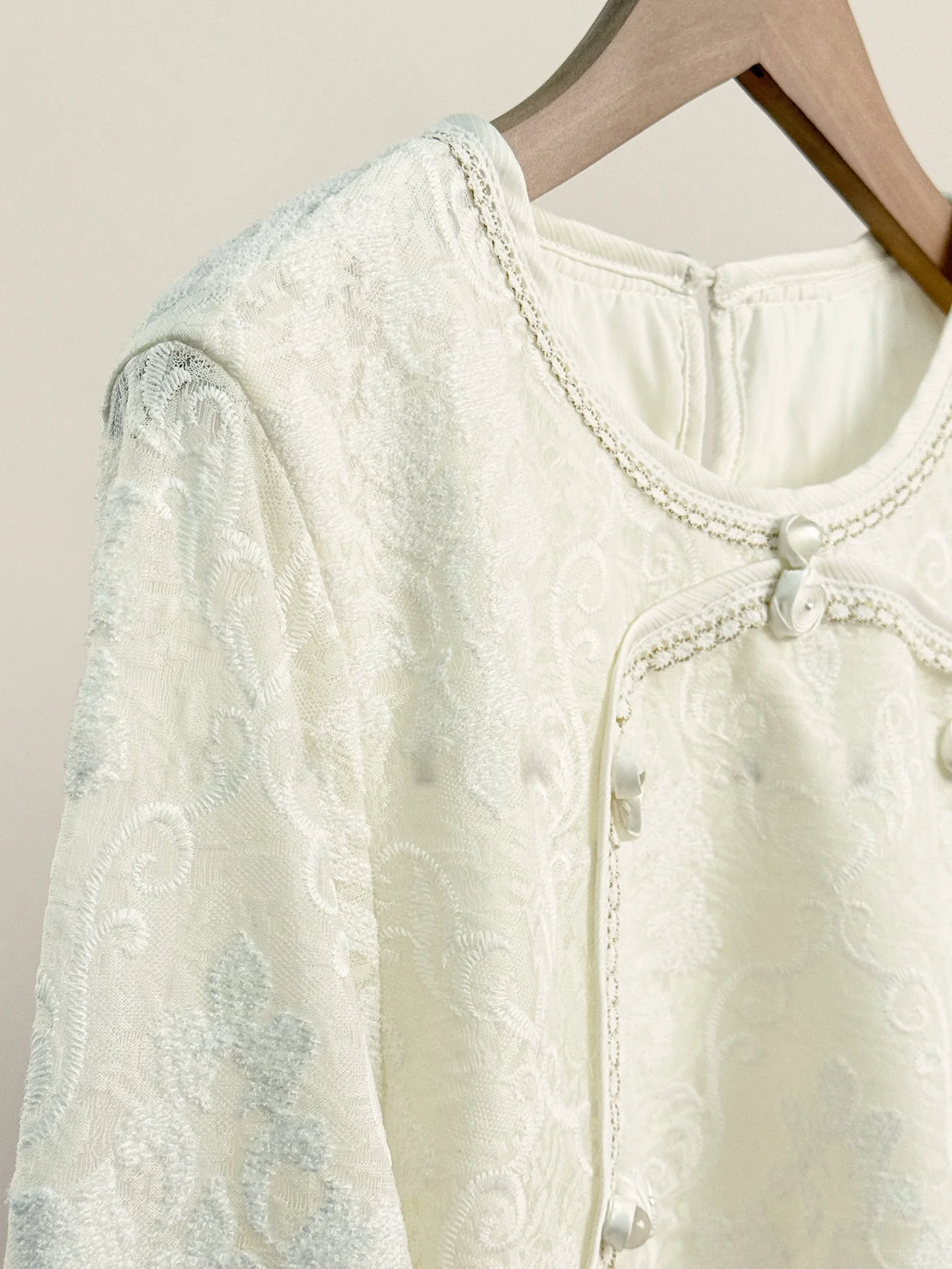 

Putheren New Year Atmosphere High-Definition Embroidered Long Sleeve Fur Coat Cotton Vintage Style Women's T-shirt