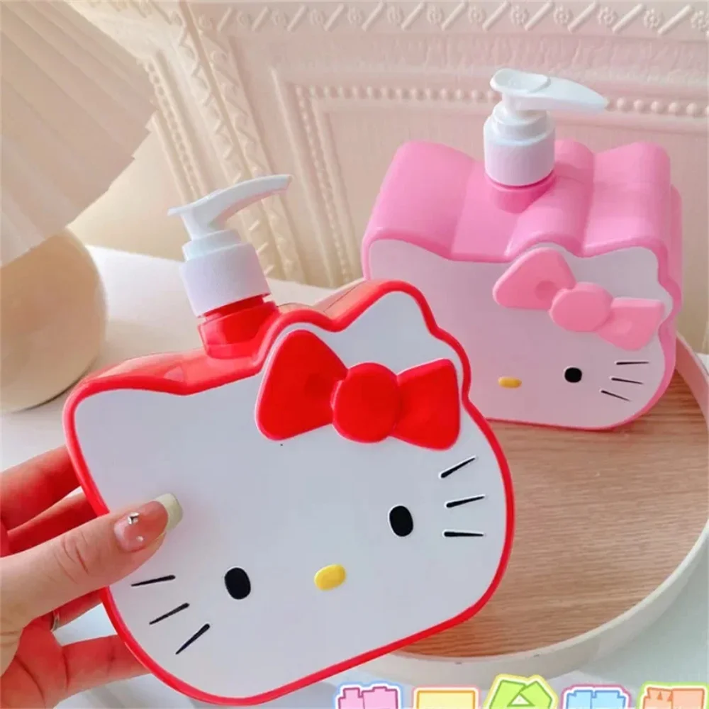 750ml Sanrio Hello Kitty Soap Dispensers Refillable Lotion Shampoo Shower Gel Holder Cute Travel Dispenser Bath Bottle