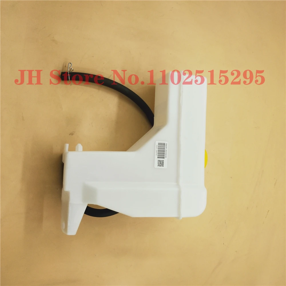 Engine Coolant Reservoir Tank For Nissan Sunny PULSAR For 2002-2013 X-Trail 2.5L 21711-4U000 217114U000 21711-4U00A 21710-BM410