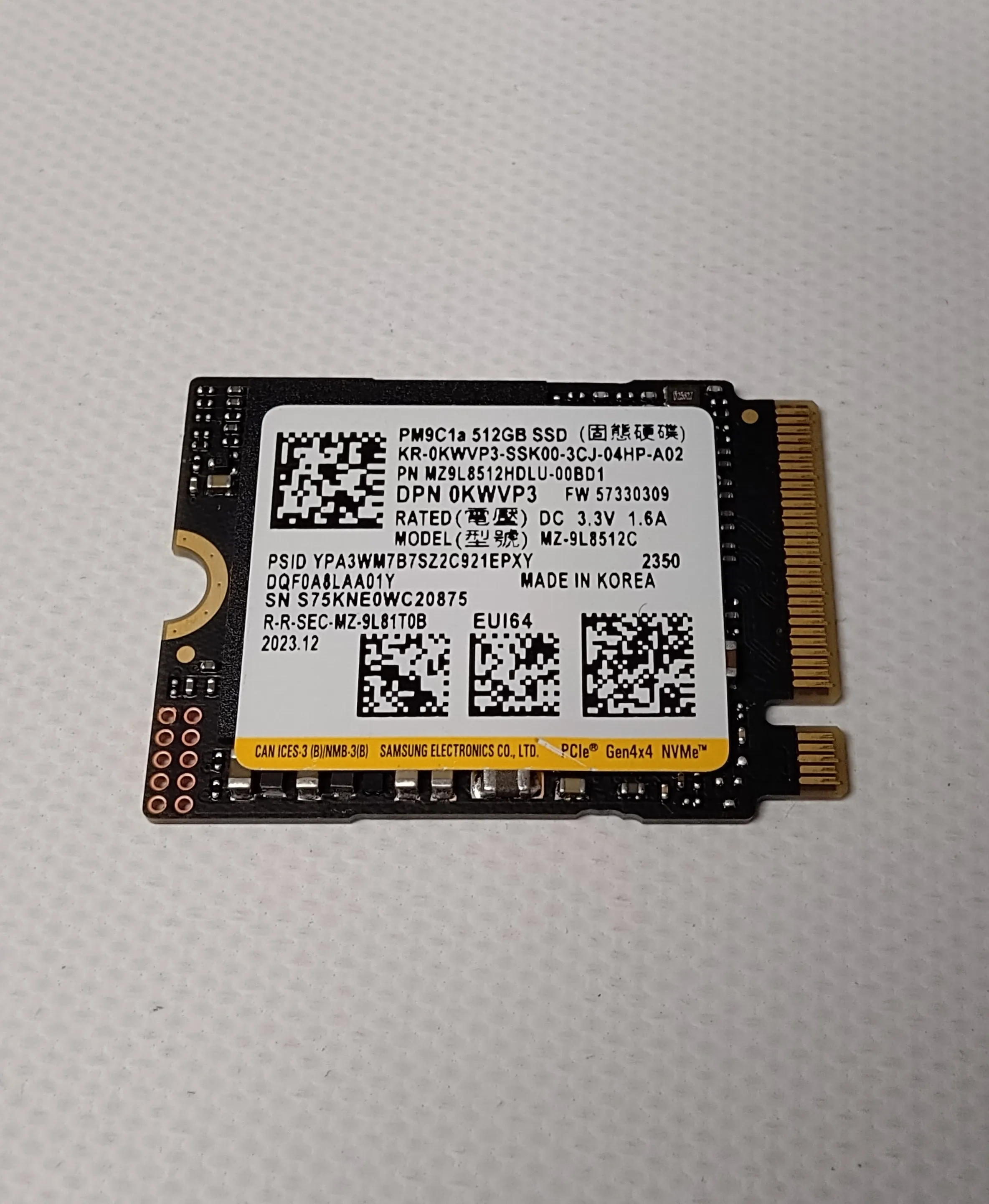 

Dell KWVP3 (Samsung MZ9L8512HDLU-00BD1) 512GB SSD Module Gen4x4 NVMe 2230 - Used-Like New