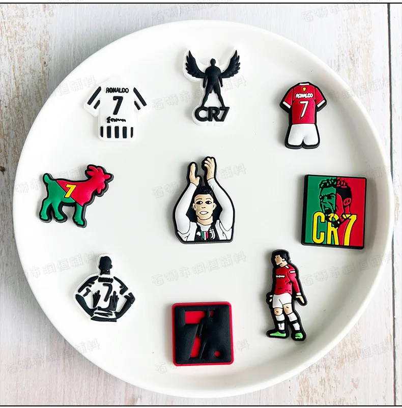 Estrella de fútbol 1-18 unids/set de Cristiano Ronaldo zapatos de dibujos animados de Navidad encantadores accesorios decorativos regalos favoritos de los niños