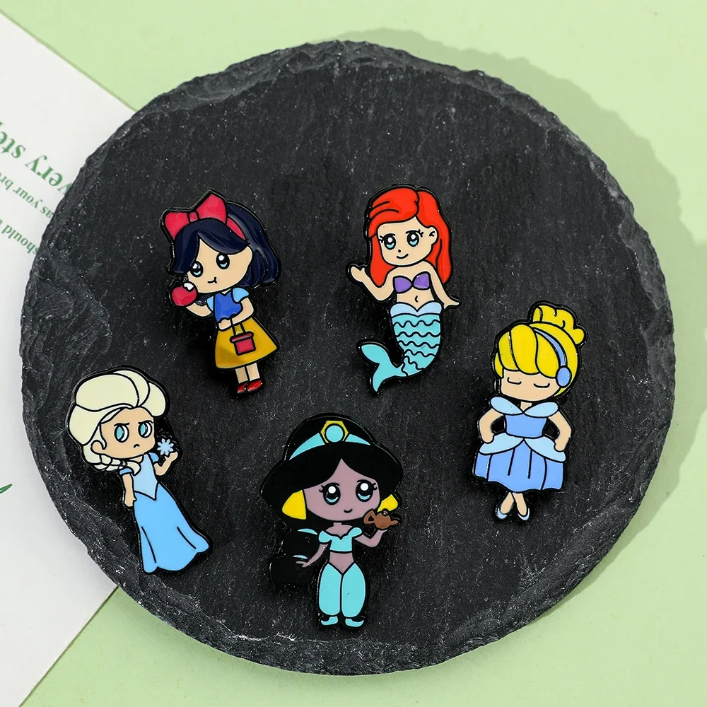 5 Pcs Cute Princess Brooch Set Fashion Cinderella Snow White Enamel Pin Backpack Clothing Jewelry Metal Badge Accessories Festiv