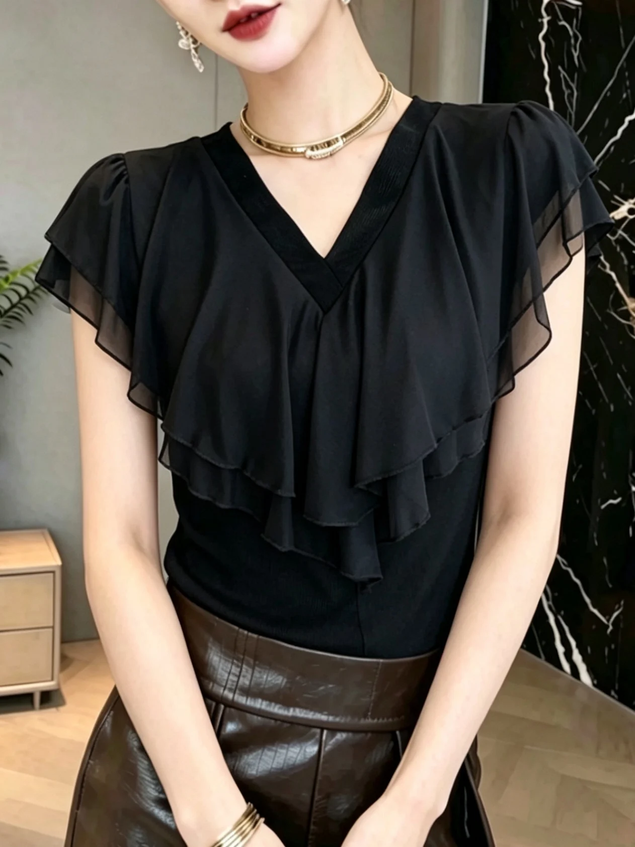 Summer Women's Slim Fit Short Sleeve V-Neck T-Shirt Fashionable Casual Style Bell  Design Breathable Lightweight Top