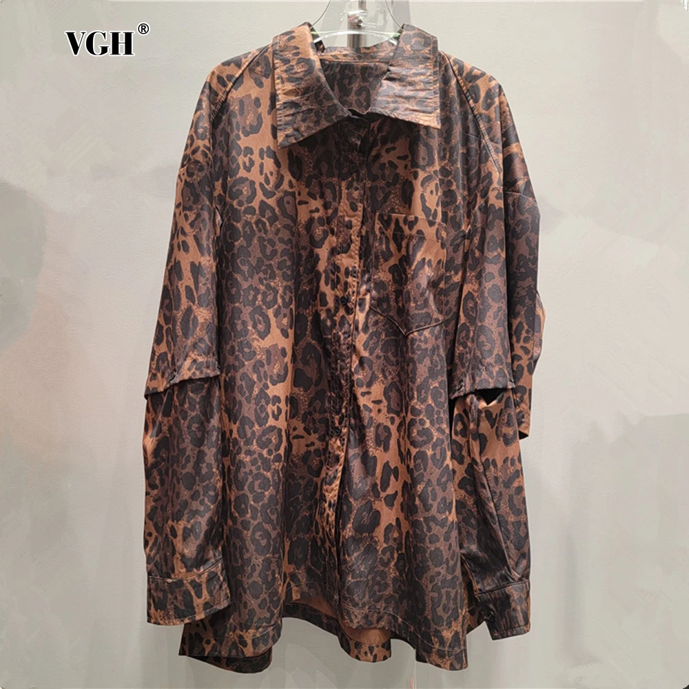 VGH Leopard Printed Jacket For Women Lapel Long Sleeve Spliced Button Loose Streetwear Cardign Coat Female Fashion Style Clothes