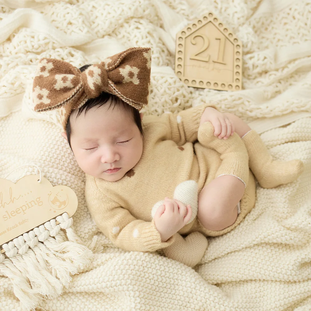 

Newborn Photography Outfit Bow Headband+Knitted Long-Sleeved Jumpsuit+Socks Baby Costume Love Prop Studio Shooting Blanket Props