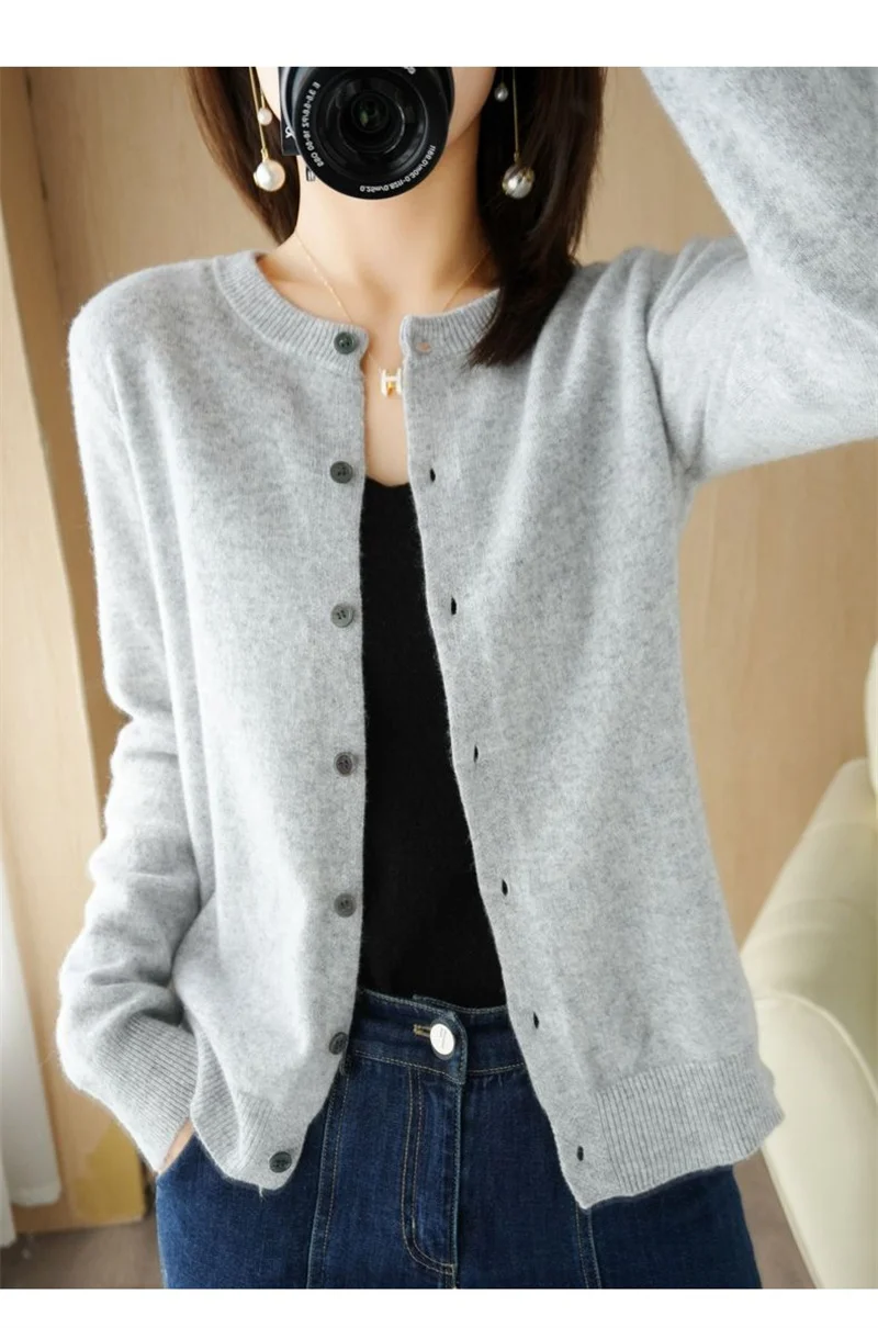 2024 Spring And Autumn New Female O-Neck Knitted Cardigan Short Coat Sweater Simple And Versatile Fashion Small Cardigan Outside