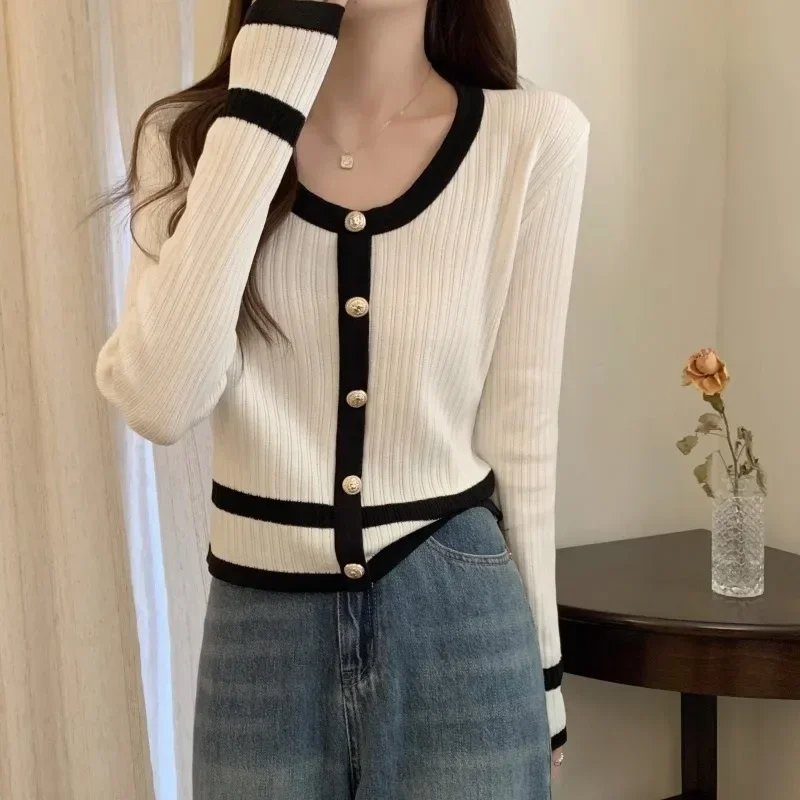 

Women's Knitted Cardigan Base Shirt Short Style Small Fragrance Wind Spring Autumn Winter New Temperament Simple Sweaters