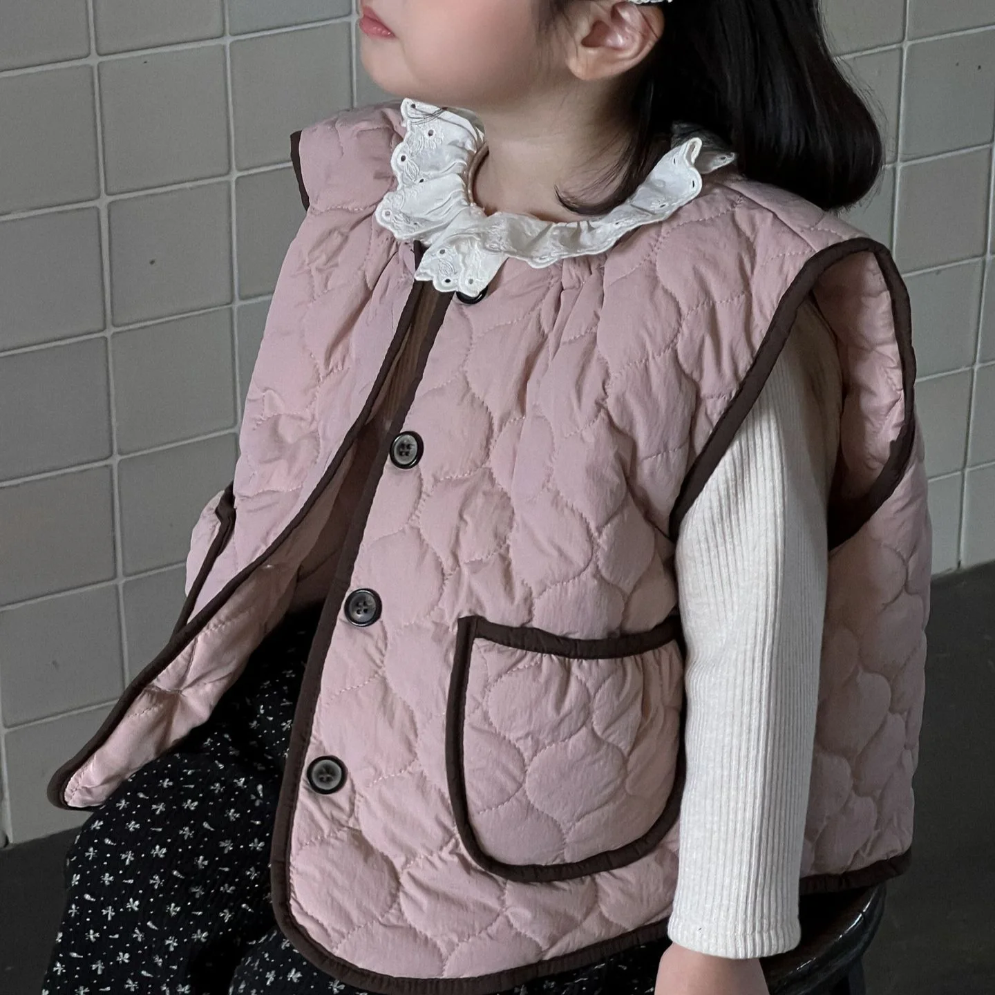 Girls Vests 2024 Winter Childrens Wear Korean Style Girl Baby Foreign Style Sweet Hair Round Collar Clip Cotton Vests Casual