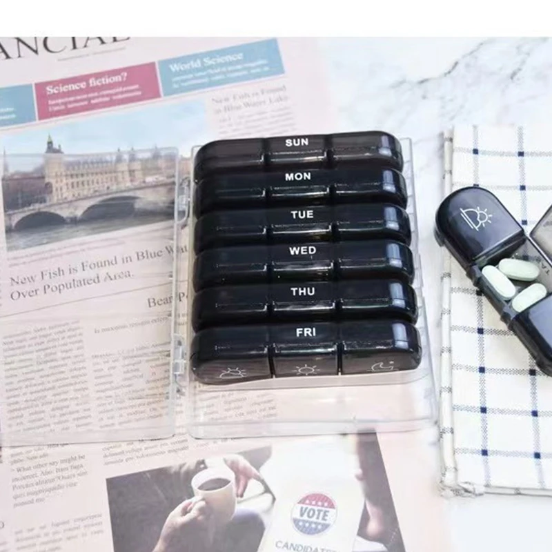 Mini Portable Multi-Compartment Medicine Box Travel-Friendly Seven-Day Dose Partition Pill Organizer for Weeklong Use