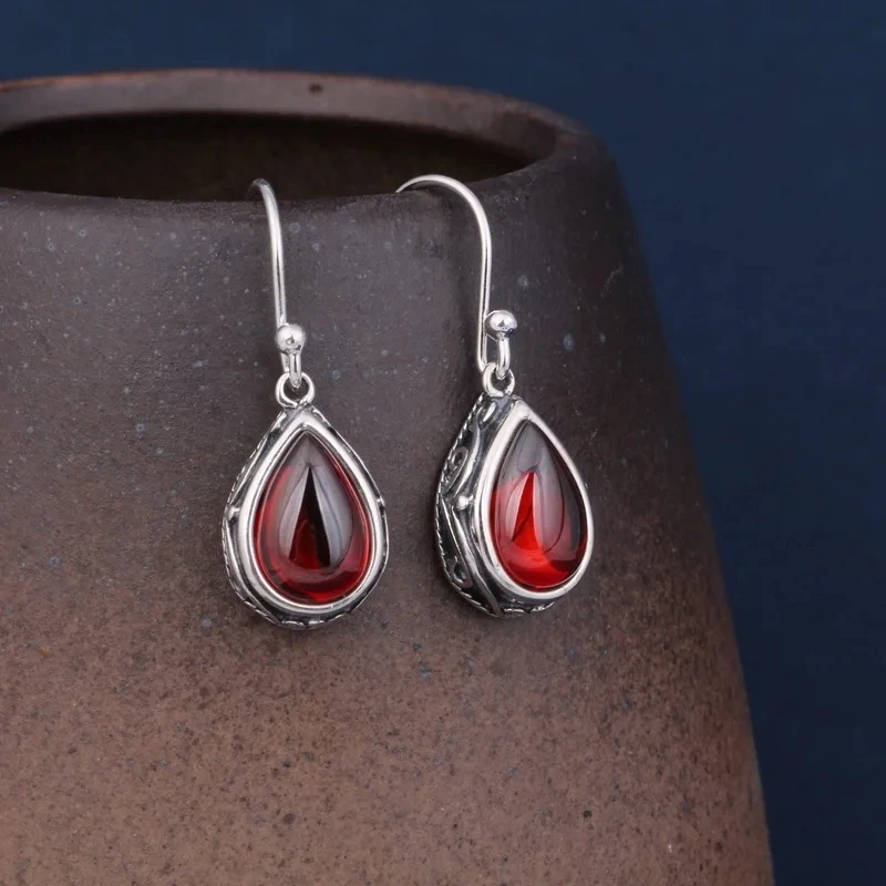 

Jianjie Light Luxury Women’s Waterdrop Stone Pendant Earrings Vintage Style Package Silver Edge Earring Gifts Tide