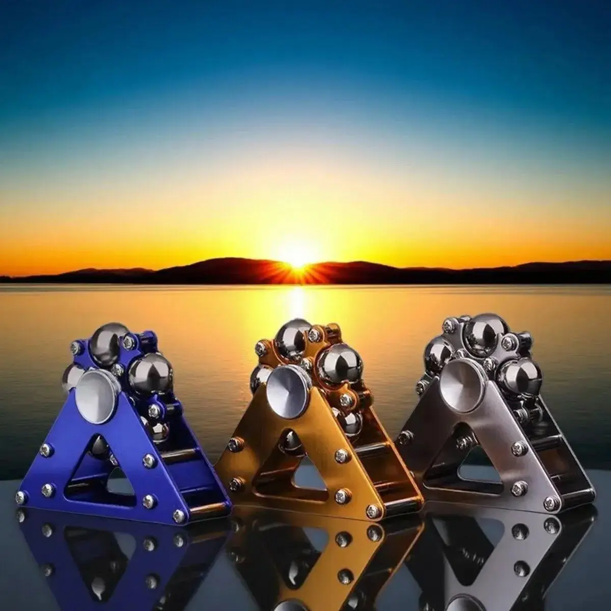 Metal Rotating EDC Desktop Ferris Wheel Gyroscope Adult Stress Relieving Toy Metal Ball Carbon Fiber Rotating Desktop Pendant