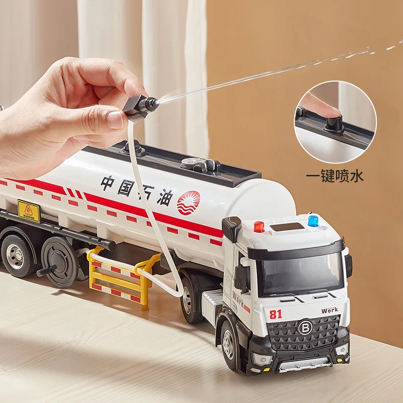 1/18 Diecast Alloy Oil Tank Truck Car Model Removable Engineering Transport Container Lorry Vehicle Water spray truckToy For Boy