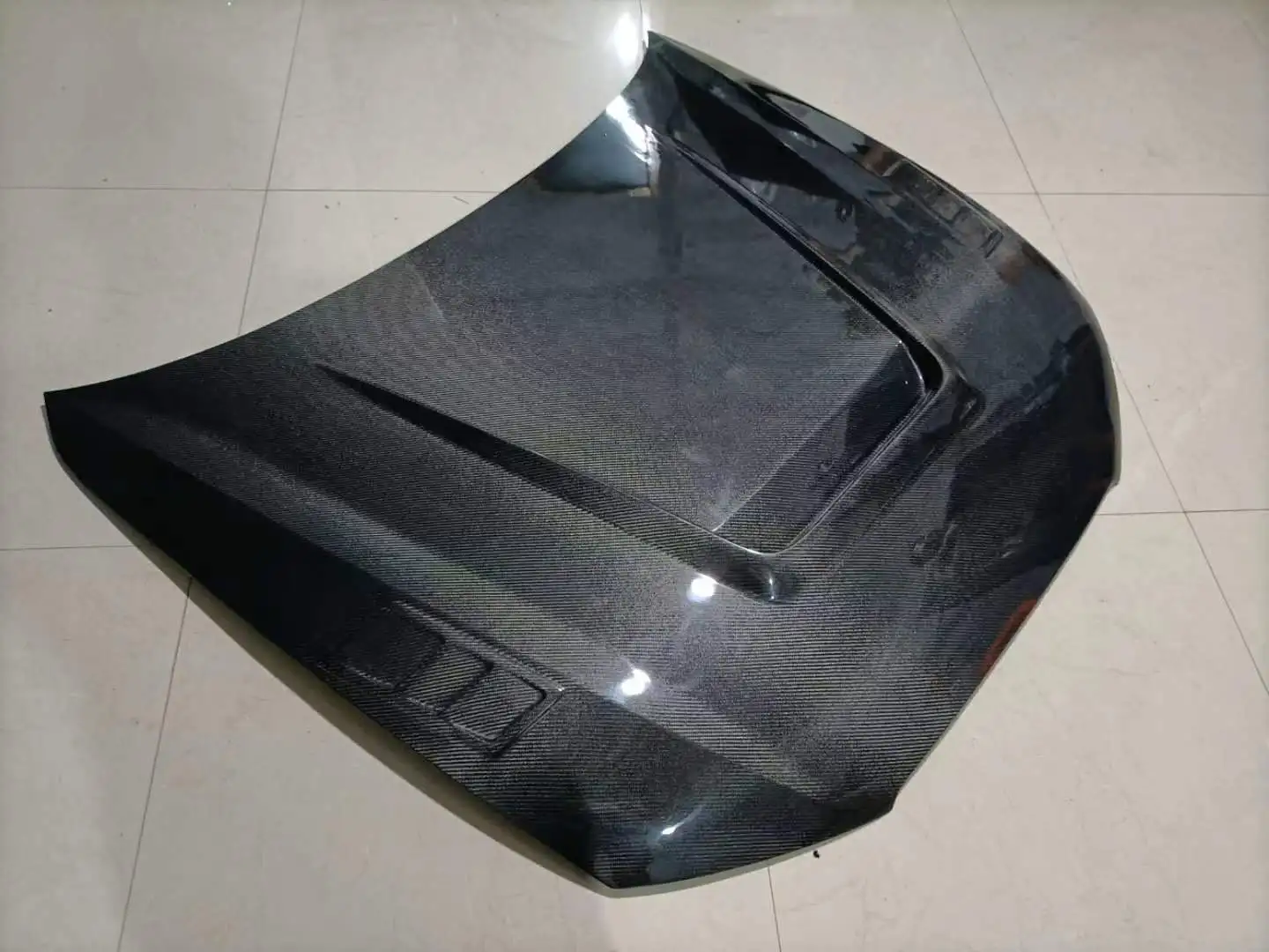 

A6/S6/RS6 C7 2013-2016 — капот из углеродного волокна (легкое высокопрочное внешнее обновление)