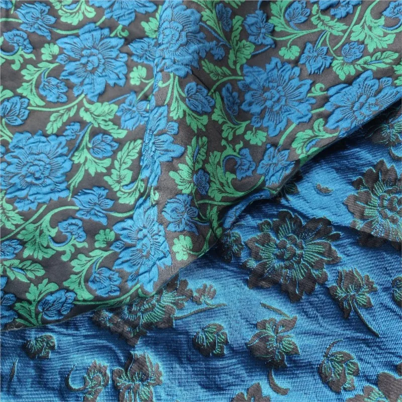 Embossed flower jacquard fabric with three-dimensional color-blocking patterns for women's dresses and shorts