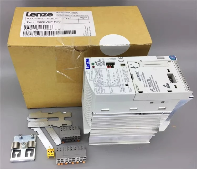 New original Lenze inverter Lenze E82EV371-2C