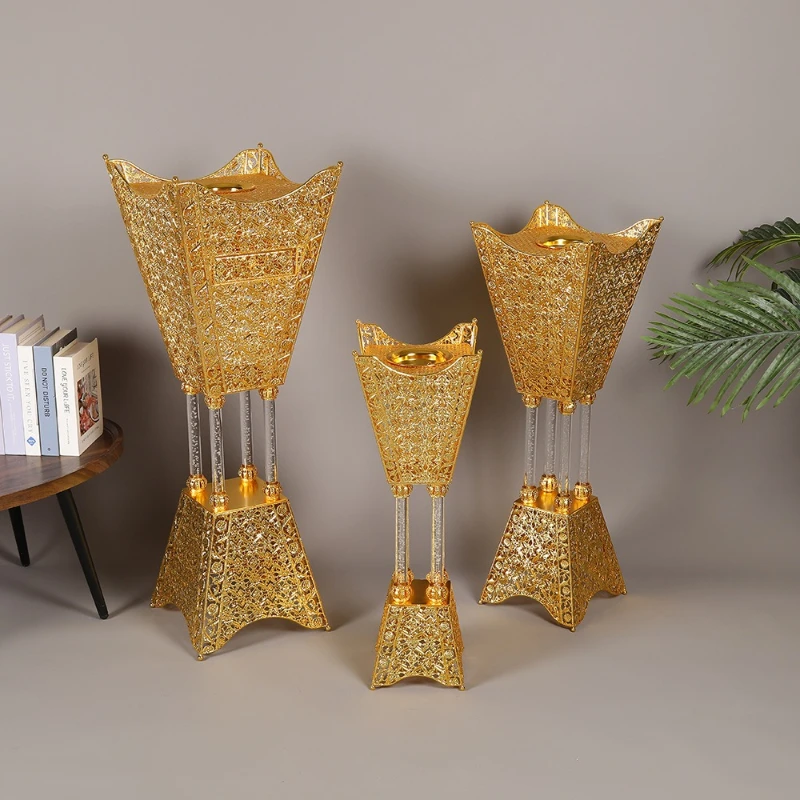 Middle Eastern style furnace tripod metal hollow large incense burner Arab home living room dining room decoration creative