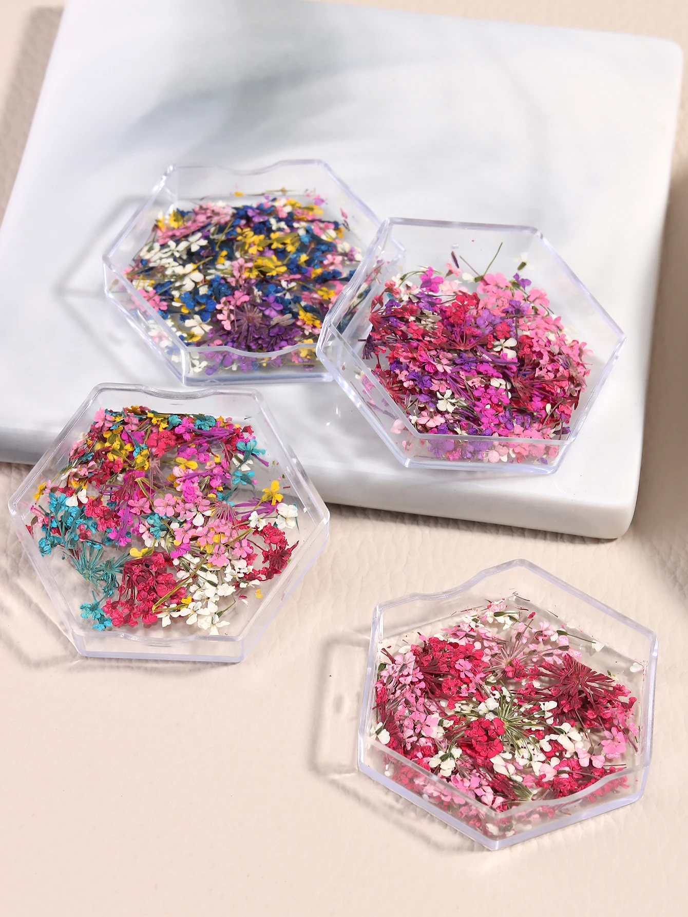 Gemischte Bunte Natürliche Blumen Nagelkunst-Charms Klein-Blau Gelb Rot Fünfblättrige Blume Natürliche Florale Maniküre-Accessoires – Detail 7