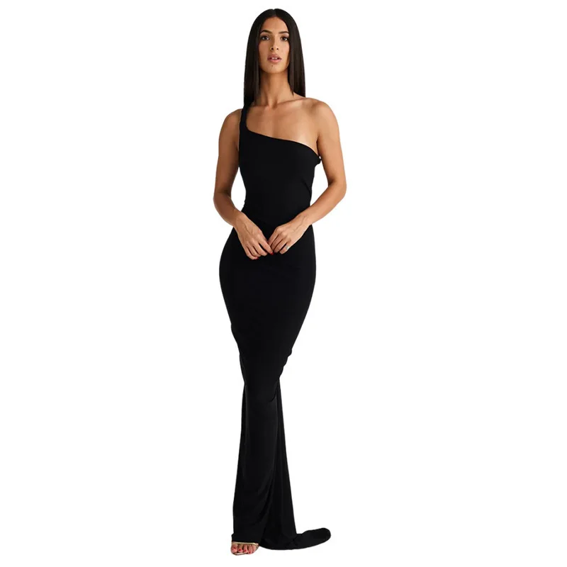 Sexy longue robe de soirée femmes printemps été nouveau Sle suspendu Ne Bal plissé moulante Dr européen Sle tenue décontracté