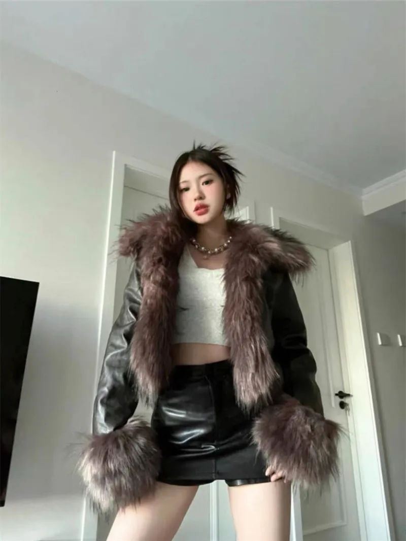 Korean Version Premium Fur Integrated Plush Jacket for Women's Winter New Thick and Warm Short Motorcycle Coat Female Clothing