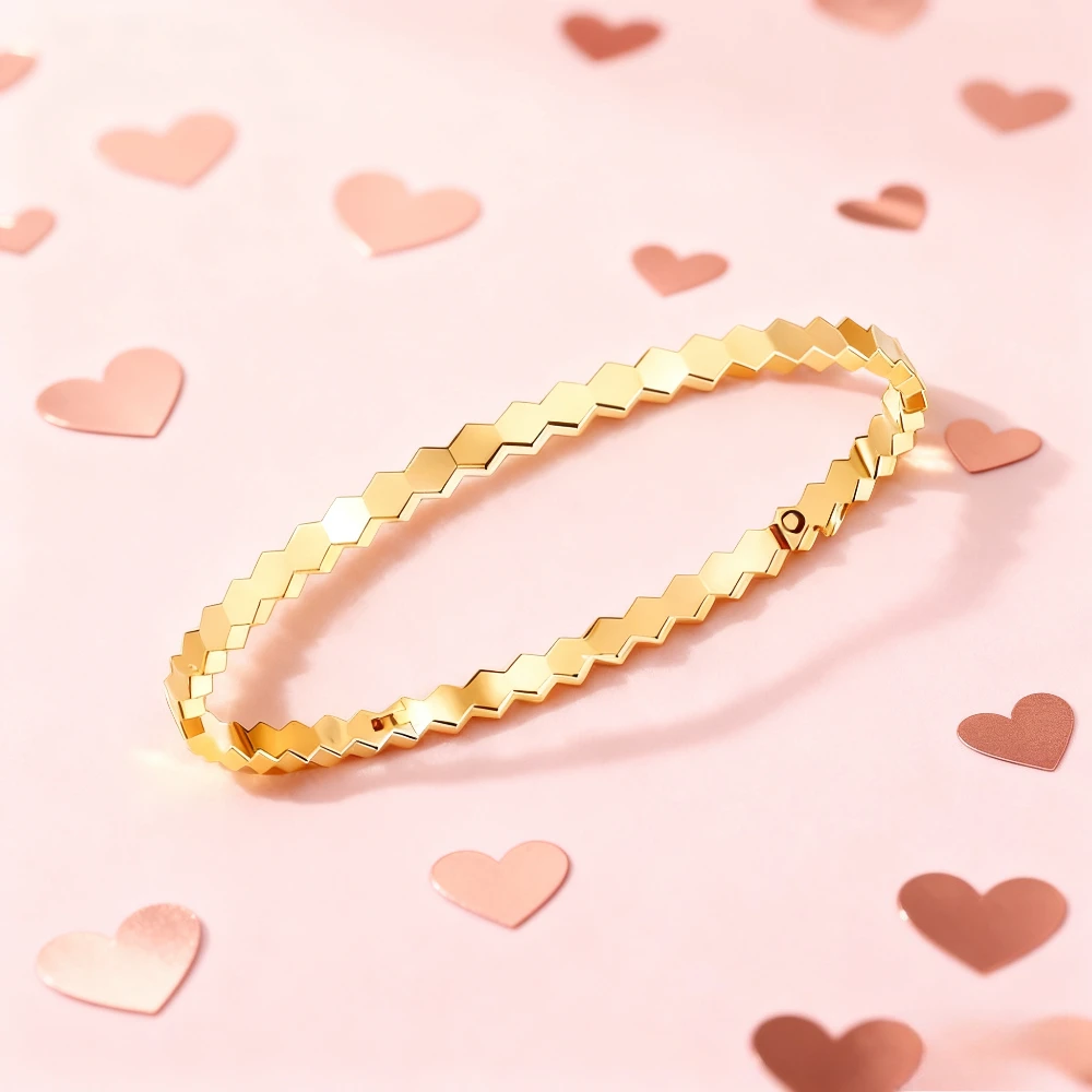 

2025 trendy accessories New Korean - style Titanium Steel Diamond Honeycomb Bracelet, Geometric and Simple, for Both Genders