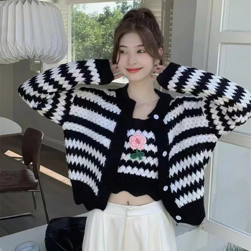 Korean Version Chic Retro Three-Dimensional Flower Striped Knit Cardigan Women Autumn Fashion Short Small Sweater Two-Piece Set