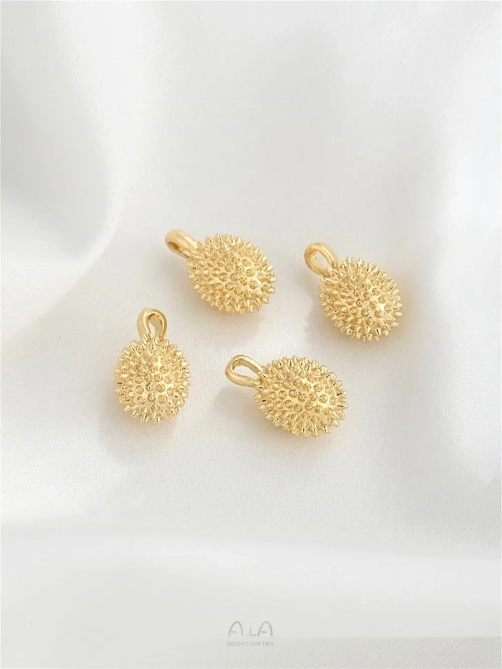 

14K Gold Fruit Series Pendant Durian Pendant Diy Handmade Necklace Bracelet Jewelry Accessories K893