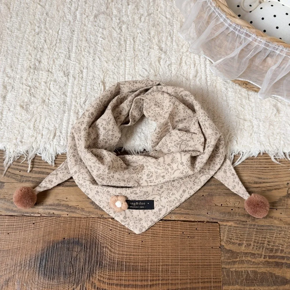 Adorable 3D Floral Triangle Scarf Soft Skin-Friendly Windproof Neck Warmer Lightweight Cozy Neckscarf Cold Weather