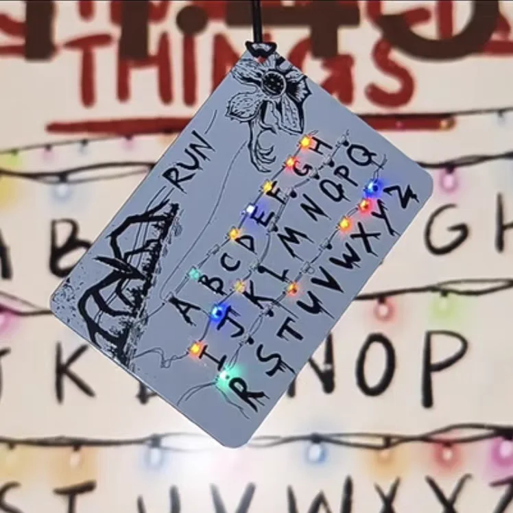 Stranger Things Movie Merchandise Card Light Hanger 26-letter Light Bag Car Charm Anime Merchandise Festival Presenteert op voorraad