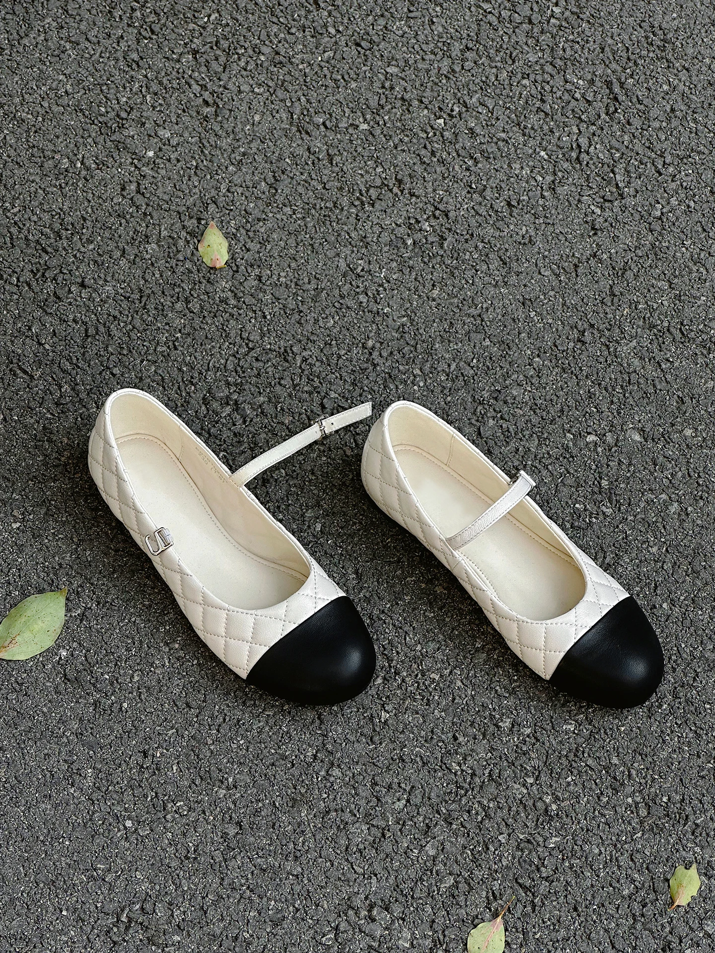 chaussures-plates-mary-jane-en-peau-de-mouton-pour-femmes-style-universitaire-motif-diamant-confortables-et-tendance-pour-la-saison-printaniere