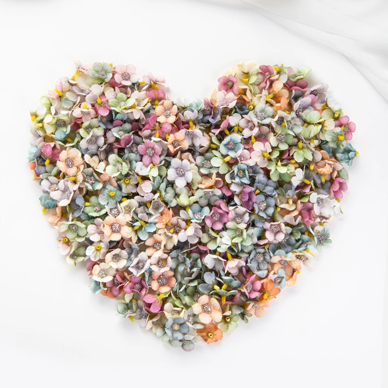 50 Stück 3 cm große Kunstblumen für Scrapbooking, DIY-Süßigkeitenboxen, Hochzeitsfeier, Heimdekoration, handgemachter Valentinstagskranz, Seiden-Mini-Gänseblümchen – Detail 1